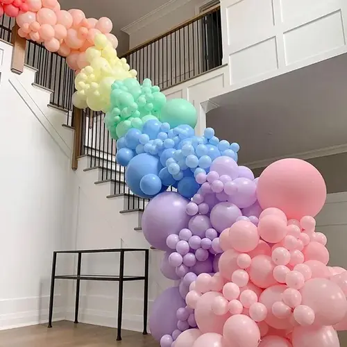 Ballons de fête macarons