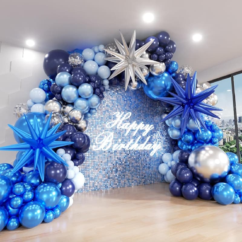 Arche de ballons d'anniversaire bleue